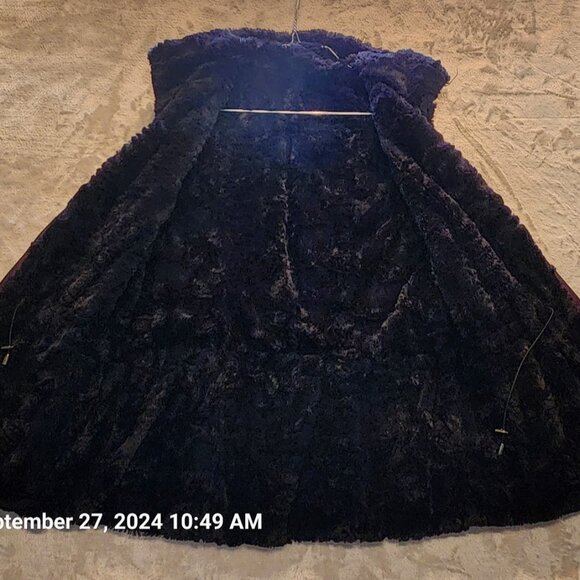 Giacca Reversible Faux Fur Black Purple Vest Size Medium Full Zip Toggle Cinch - Picture 9 of 12